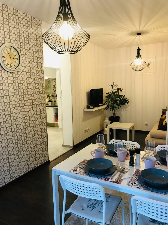 كراكوفيا Bird House Apartment In The City Center المظهر الخارجي الصورة
