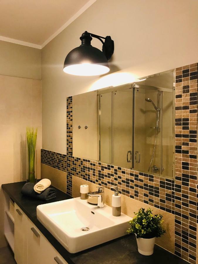 كراكوفيا Bird House Apartment In The City Center المظهر الخارجي الصورة